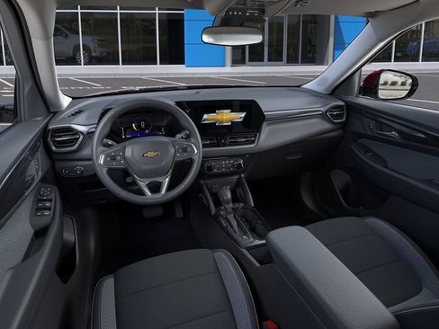 New 2026 Chevrolet TrailBlazer LT w/ LT Cold Weather Package AWD/4WD image 15