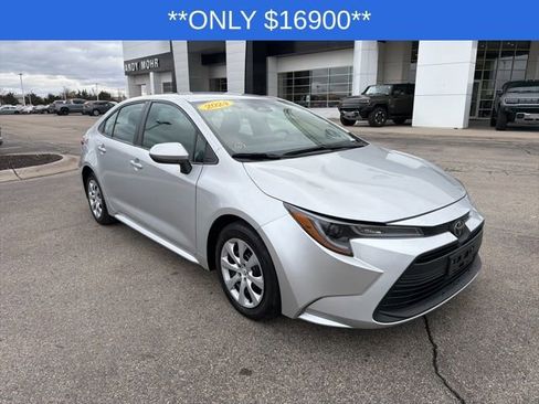 Used 2024 Toyota Corolla LE image 16