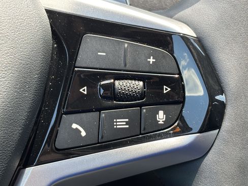 Used 2025 BMW 330i Sedan RWD image 19
