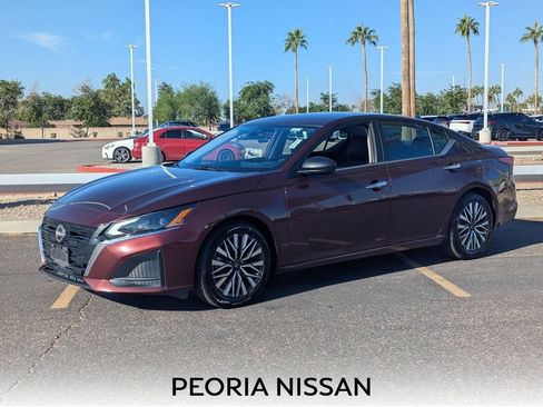 Certified 2024 Nissan Altima 2.5 SV image 1