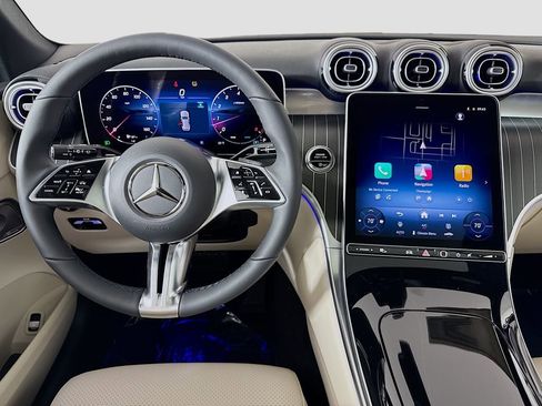 Used 2026 Mercedes-Benz GLC 300 4MATIC image 24