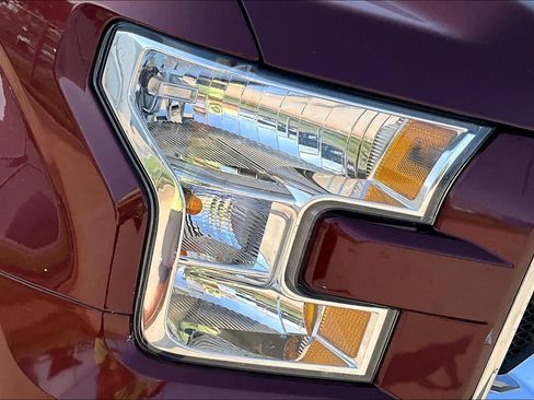Used 2015 Ford F150 XLT AWD/4WD image 27