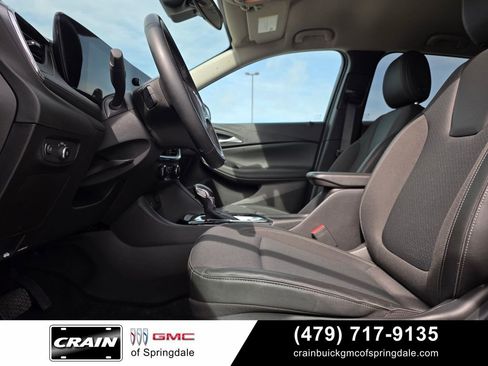Used 2025 Buick Encore GX Preferred AWD/4WD image 10