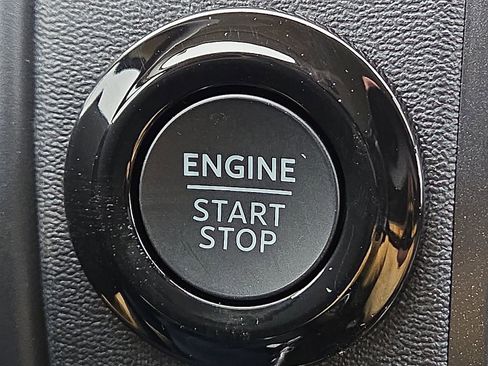 New 2025 Ford Expedition Active image 20