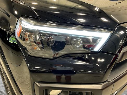 Used 2014 Toyota 4Runner Limited AWD/4WD image 32
