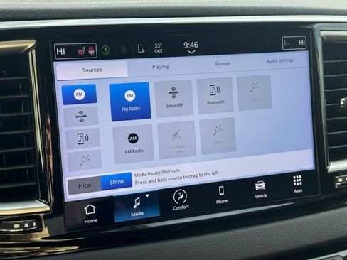 Used 2024 Chrysler Pacifica Touring-L image 13