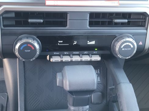 Certified 2026 Toyota 4Runner SR5 AWD/4WD image 20