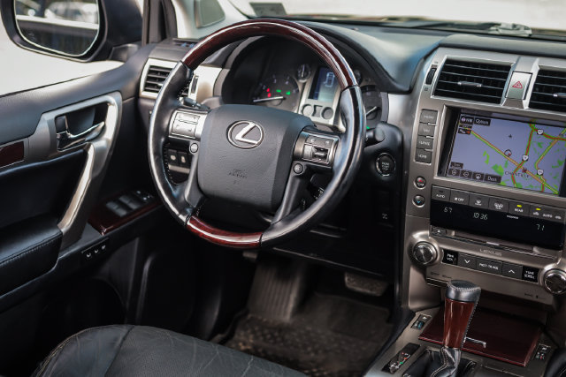 Used 2017 Lexus GX 460 Premium w/ Premium Package AWD/4WD image 27