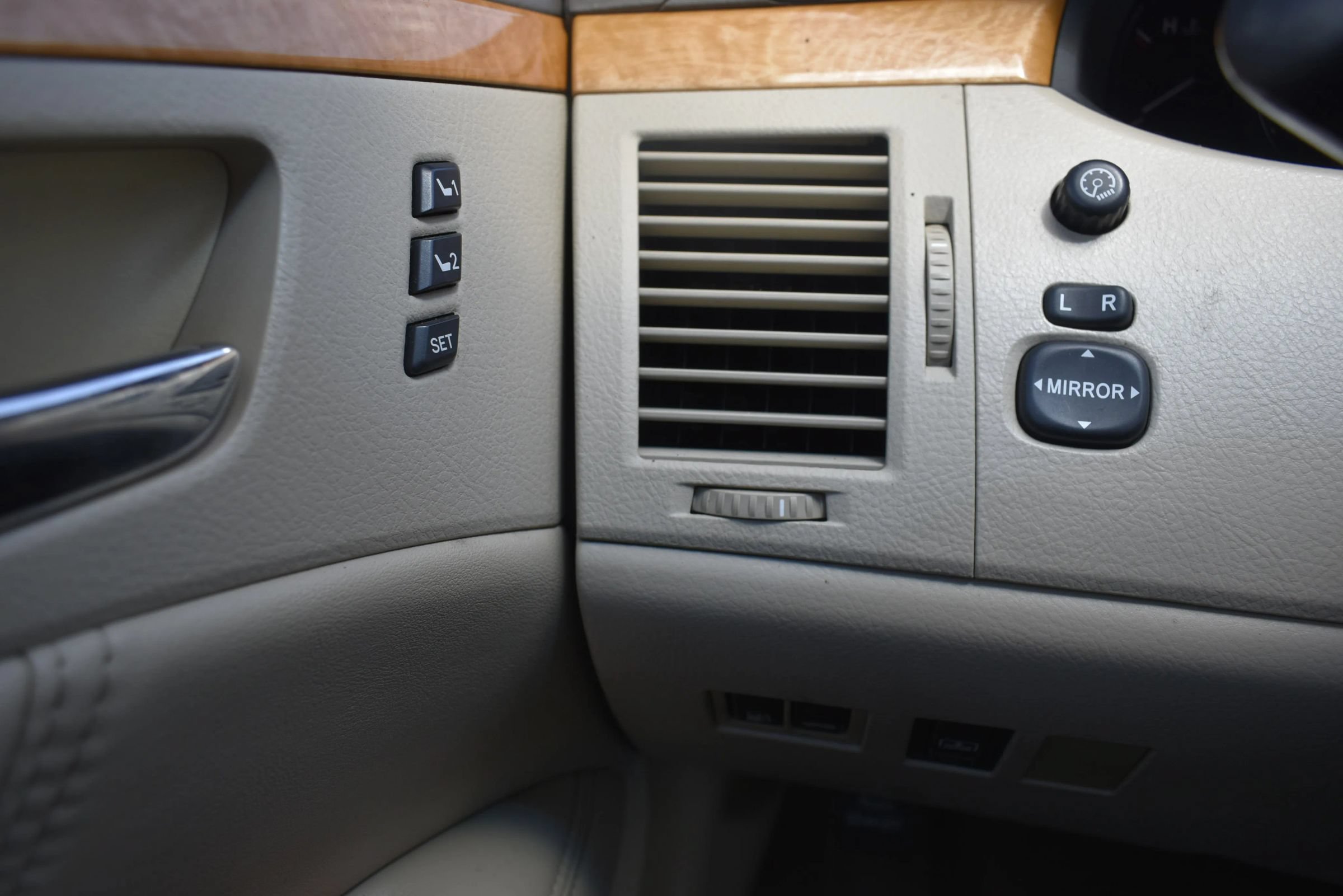 Used 2006 Toyota Avalon XL FWD image 21