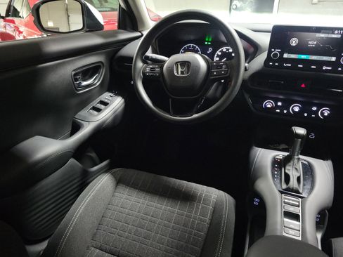 Certified 2025 Honda HR-V LX image 12