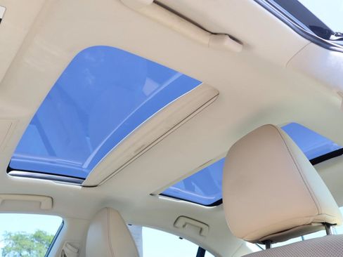 Used 2016 Lexus ES 350 w/ Ultra Luxury Package FWD image 19