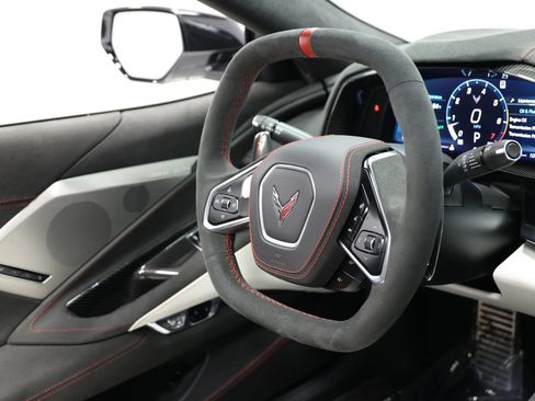 Used 2023 Chevrolet Corvette Stingray Premium Cpe w/ Z51 Performance Package RWD image 94