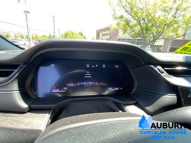 Used 2026 Jeep Grand Cherokee Limited AWD/4WD image 39