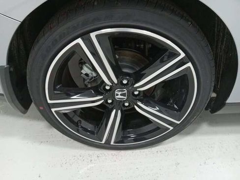 Used 2023 Honda Accord Sport image 9