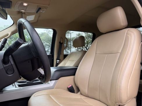 Used 2020 Ford F350 Lariat w/ Lariat Ultimate Package AWD/4WD image 8