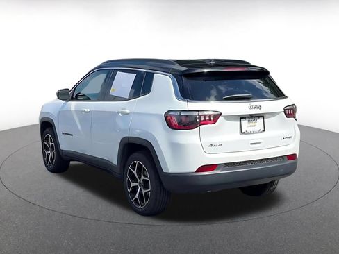 Used 2025 Jeep Compass Limited AWD/4WD image 11
