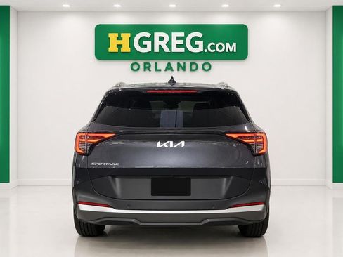 Used 2026 Kia Sportage EX FWD image 6