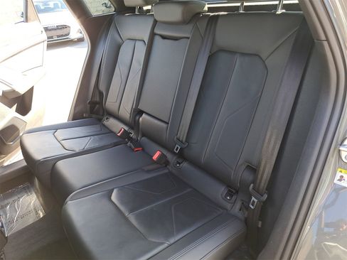 Used 2022 Audi Q3 2.0T Premium w/ Convenience Package image 14