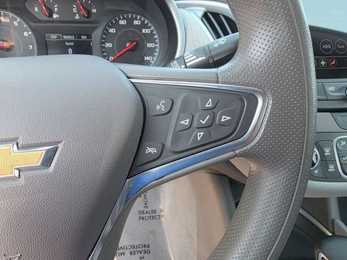 Used 2023 Chevrolet Malibu LT FWD image 27