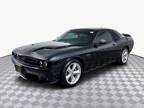 Used 2017 Dodge Challenger R/T Plus image 4