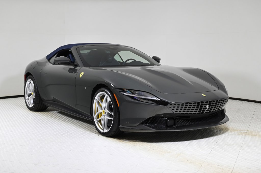 Used 2025 Ferrari Roma Spider RWD image 11