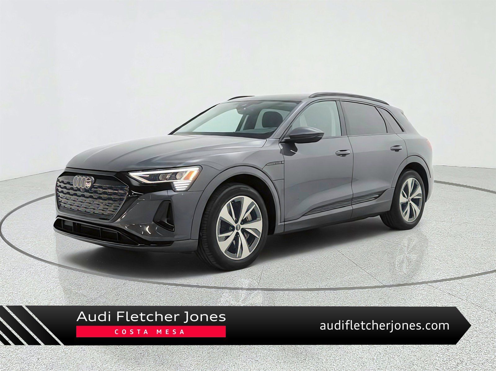 Used 2024 Audi Q8 e-tron Premium AWD/4WD image 1