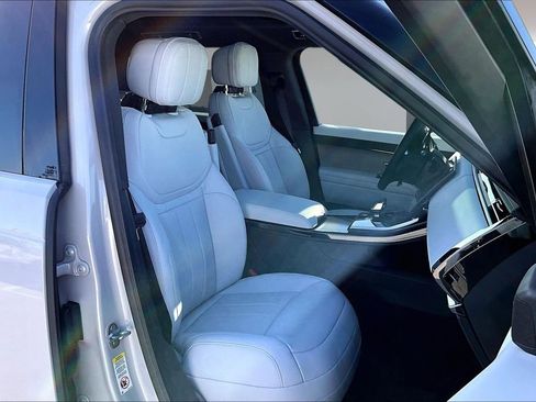 New 2026 Land Rover Range Rover Sport SE AWD/4WD image 11