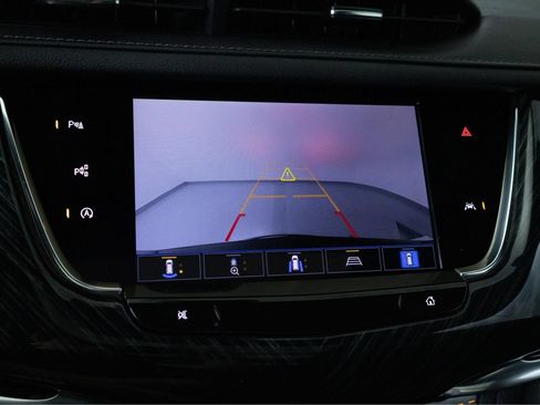 Used 2023 Cadillac XT6 Premium Luxury w/ Technology Package FWD image 17