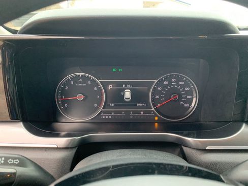 Used 2023 Kia Sorento LX image 32