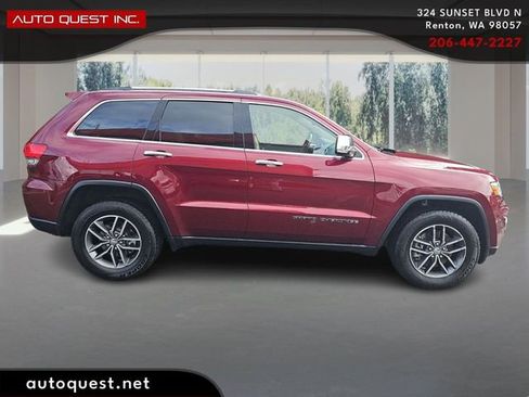 Used 2018 Jeep Grand Cherokee Limited AWD/4WD image 4