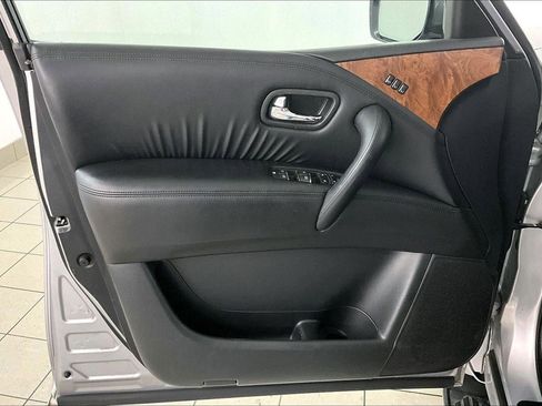 Used 2024 Nissan Armada SL image 20