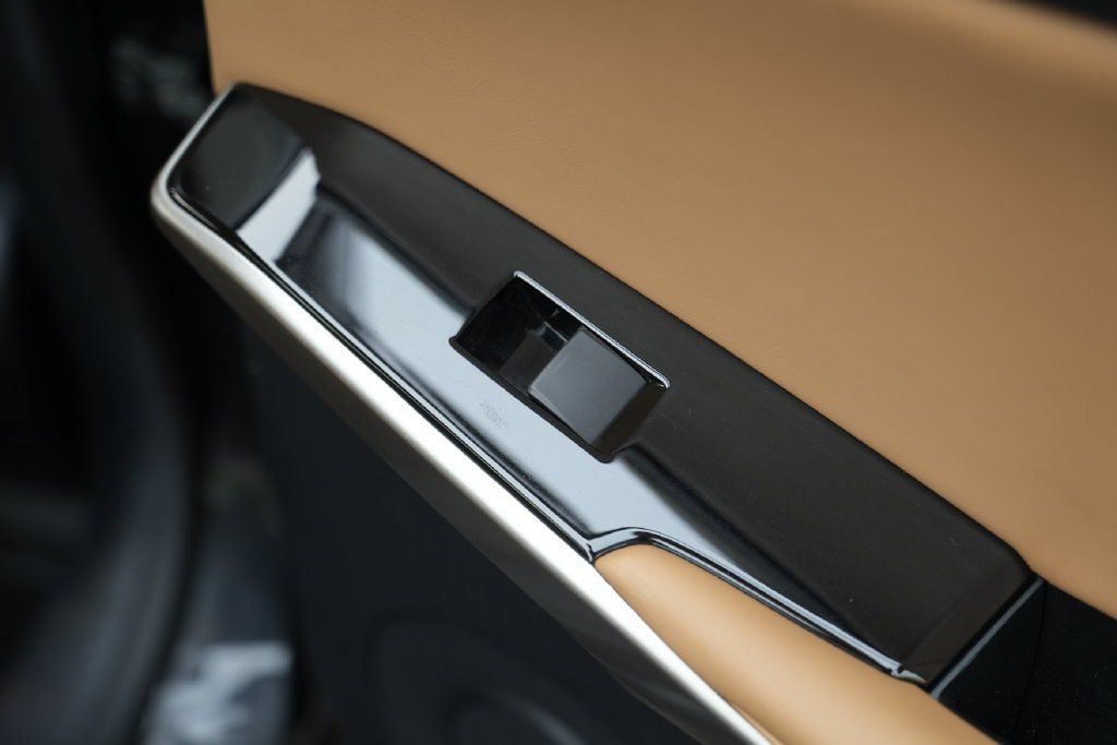 Used 2018 Lexus IS 300 AWD w/ Comfort Package image 33
