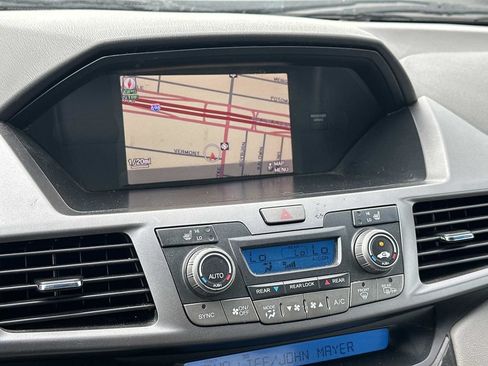 Used 2011 Honda Odyssey Touring image 31