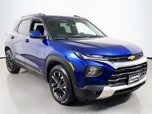 Certified 2023 Chevrolet TrailBlazer LT w/ Convenience Package FWD image 3