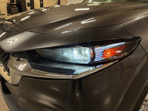 Used 2021 MAZDA CX-30 AWD 2.5 S w/ Premium Package image 9