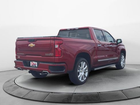 Used 2023 Chevrolet Silverado 1500 High Country w/ High Country Premium Package AWD/4WD image 4