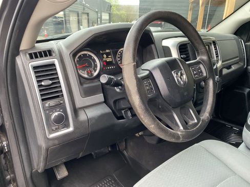 Used 2017 RAM 1500 Express AWD/4WD image 2