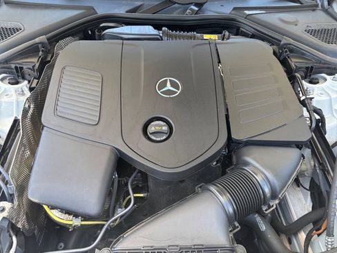 Used 2025 Mercedes-Benz E 350 4MATIC Sedan image 18