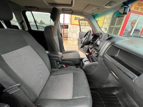 Used 2013 Jeep Patriot Latitude w/ Sun/Sound Group image 13