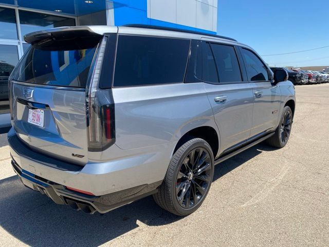 Used 2025 Cadillac Escalade V w/ LPO, ONYX Package AWD/4WD image 2