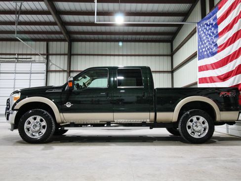 Used 2014 Ford F250 Lariat w/ Lariat Ultimate Package AWD/4WD image 6