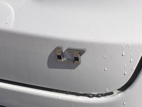 New 2026 Chevrolet Trax LT w/ Sunroof Package FWD image 5