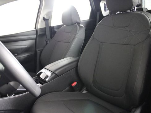 Certified 2026 Hyundai Tucson SE image 18