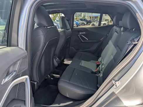 Used 2025 BMW X2 xDrive28i image 7