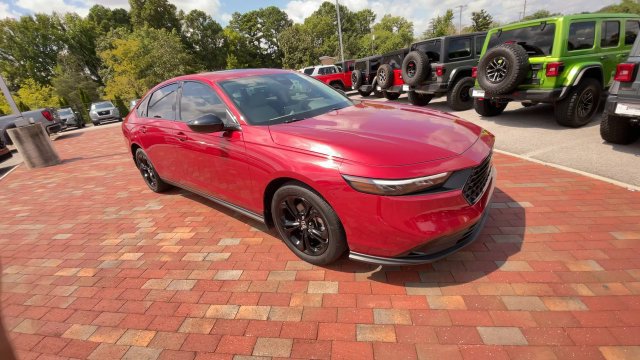 Certified 2025 Honda Accord SE image 3