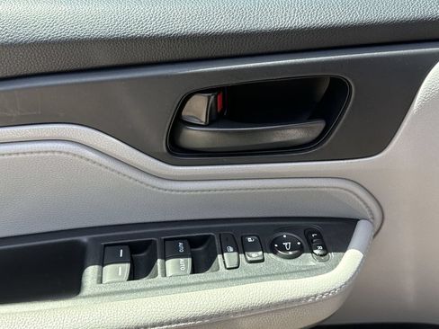 Used 2020 Honda Odyssey LX image 15
