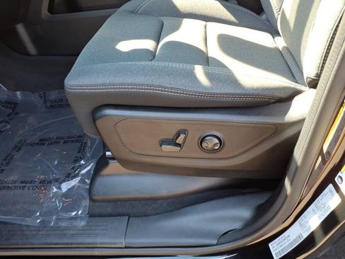 Used 2022 RAM 1500 Big Horn AWD/4WD image 19