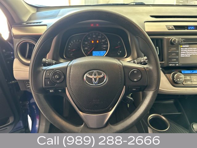 Used 2015 Toyota RAV4 XLE w/ Four Season Floor Mat Package AWD/4WD image 13