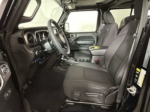 Used 2023 Jeep Wrangler Unlimited AWD/4WD image 11