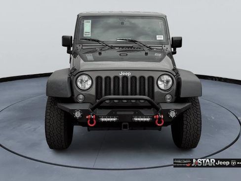 Used 2018 Jeep Wrangler Unlimited Sport S image 2